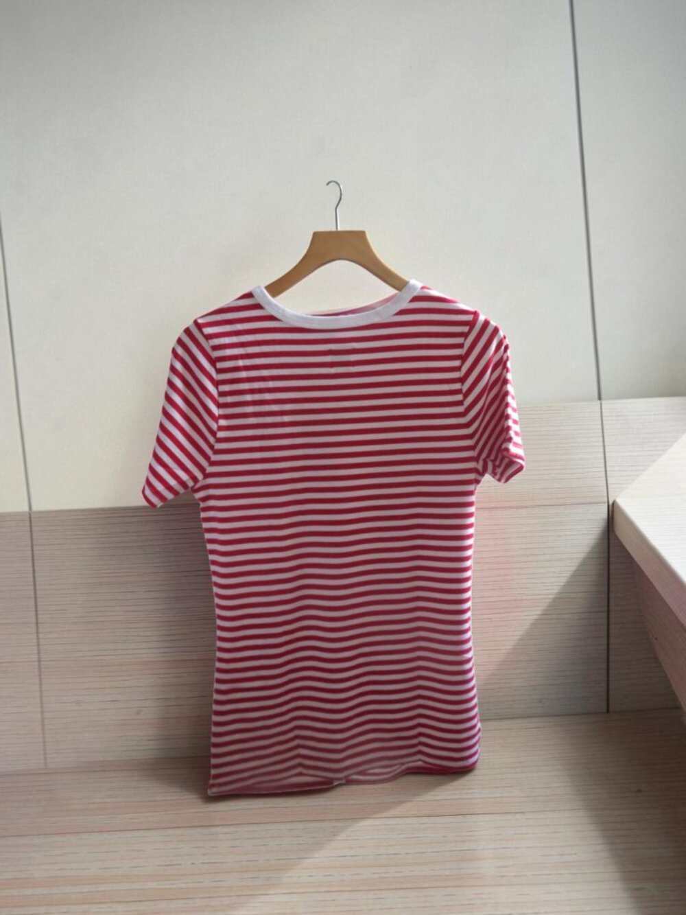 GAP - Maternity Modern Crewneck T-Shirt, Size Large, Red/White Stripes, NWOT - Picture 4 of 9